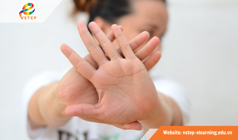 Cách sử dụng cấu trúc avoid chi tiết